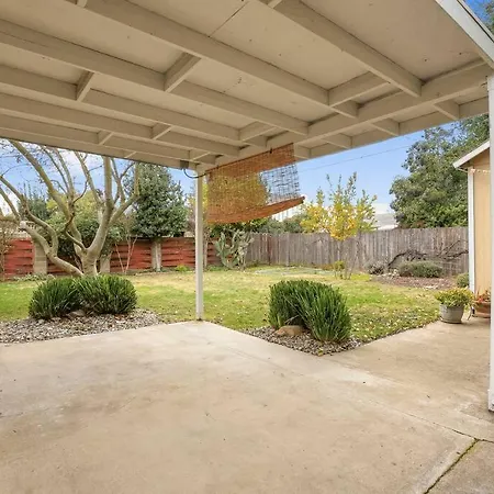 Robert St Cottage, Near Lodi Lake Exterior photo